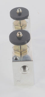 BANDIT ­-­ 900-3944-18 ­-­ dual flow control w/sae #6 por