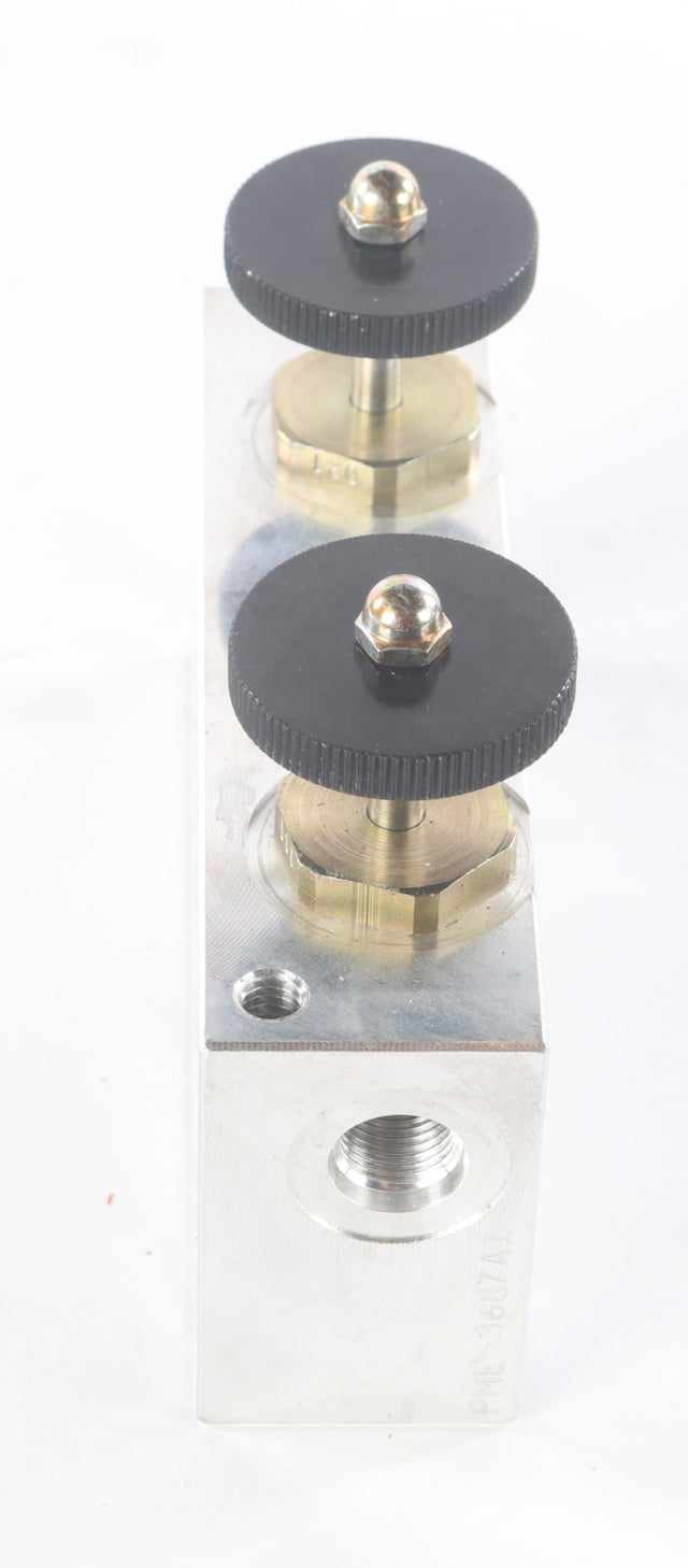 BANDIT ­-­ 900-3944-18 ­-­ dual flow control w/sae #6 por