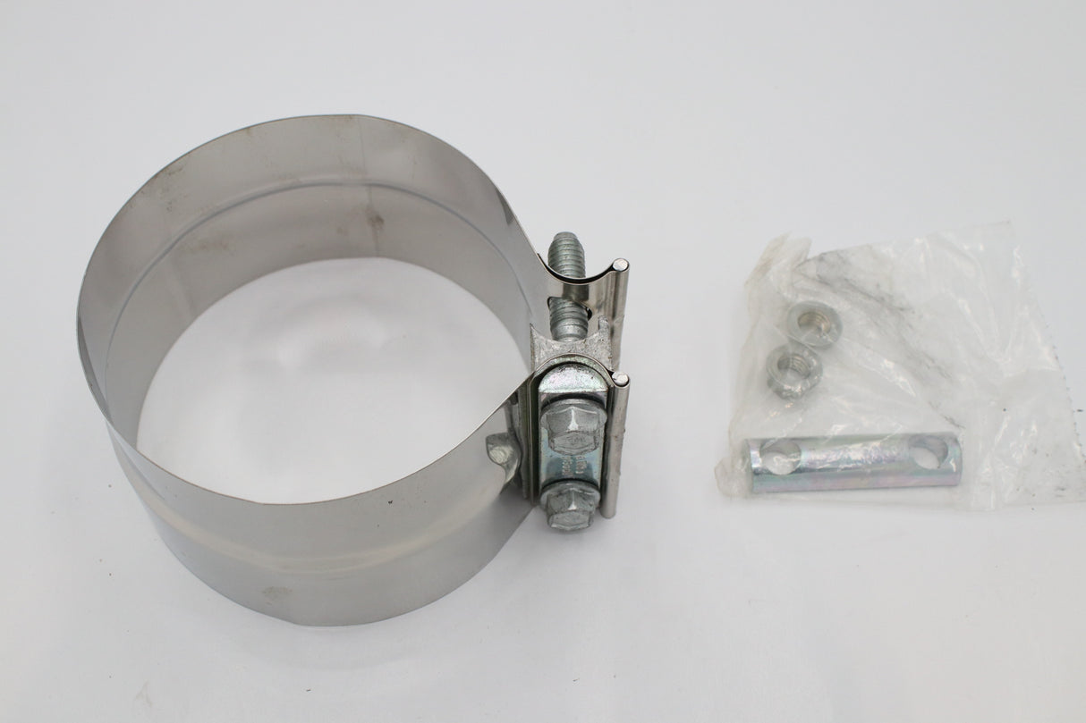 BOBCAT ­-­ J009624 ­-­ CLAMP BAND