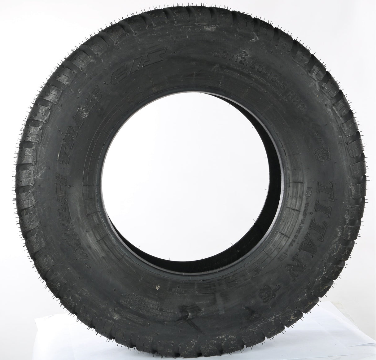 YANMAR ­-­ 1A8320-34510 ­-­ TIRE 33X12.5-16.5