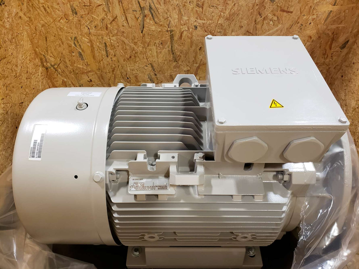 SIEMENS ­-­ 1LA52062AA96-ZT04 ­-­ ELECTRIC MOTOR 30KW 480V 60HZ