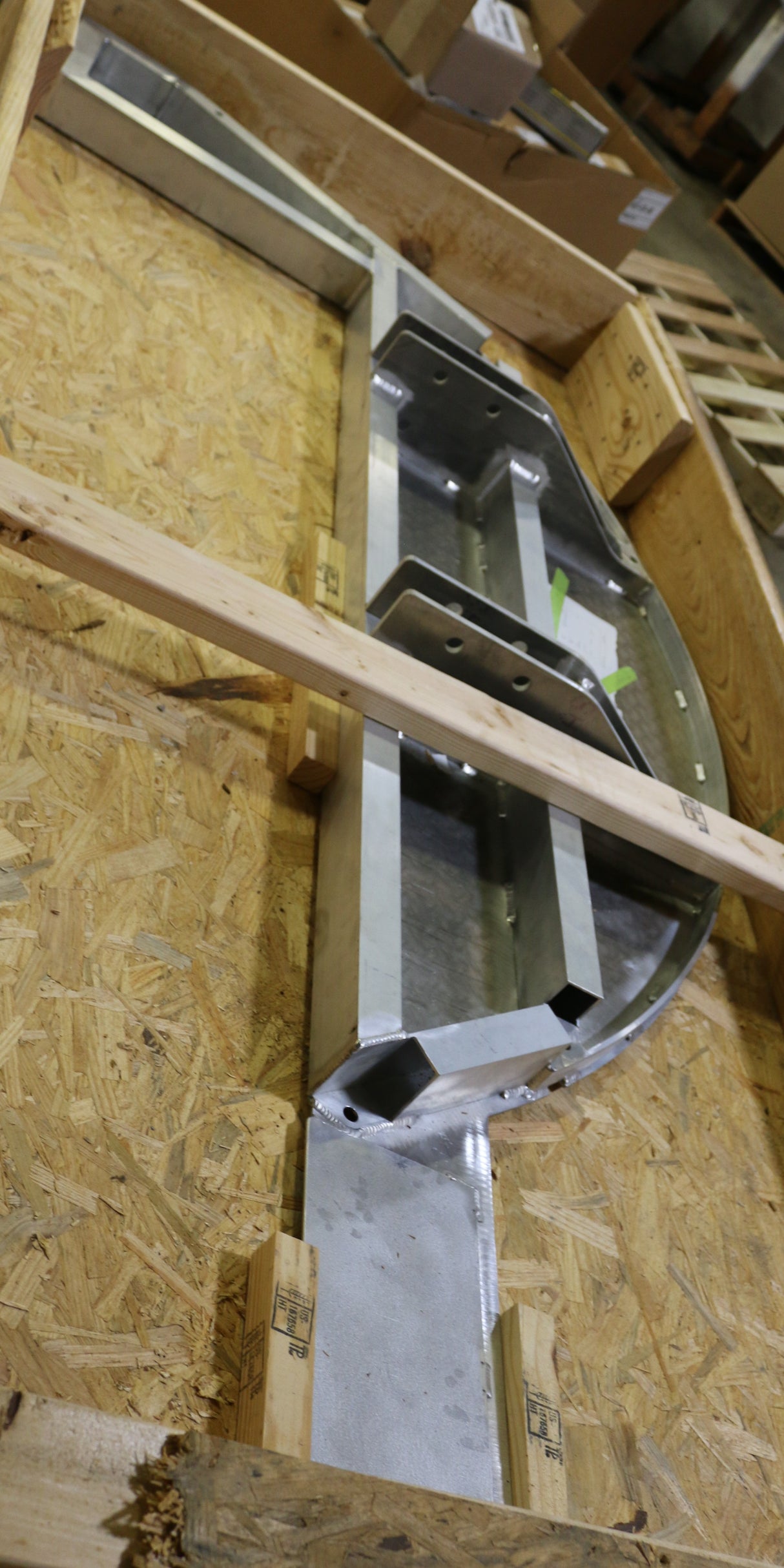 MANITOWOC GROVE ­-­ 810302572 ­-­ PLATFORM