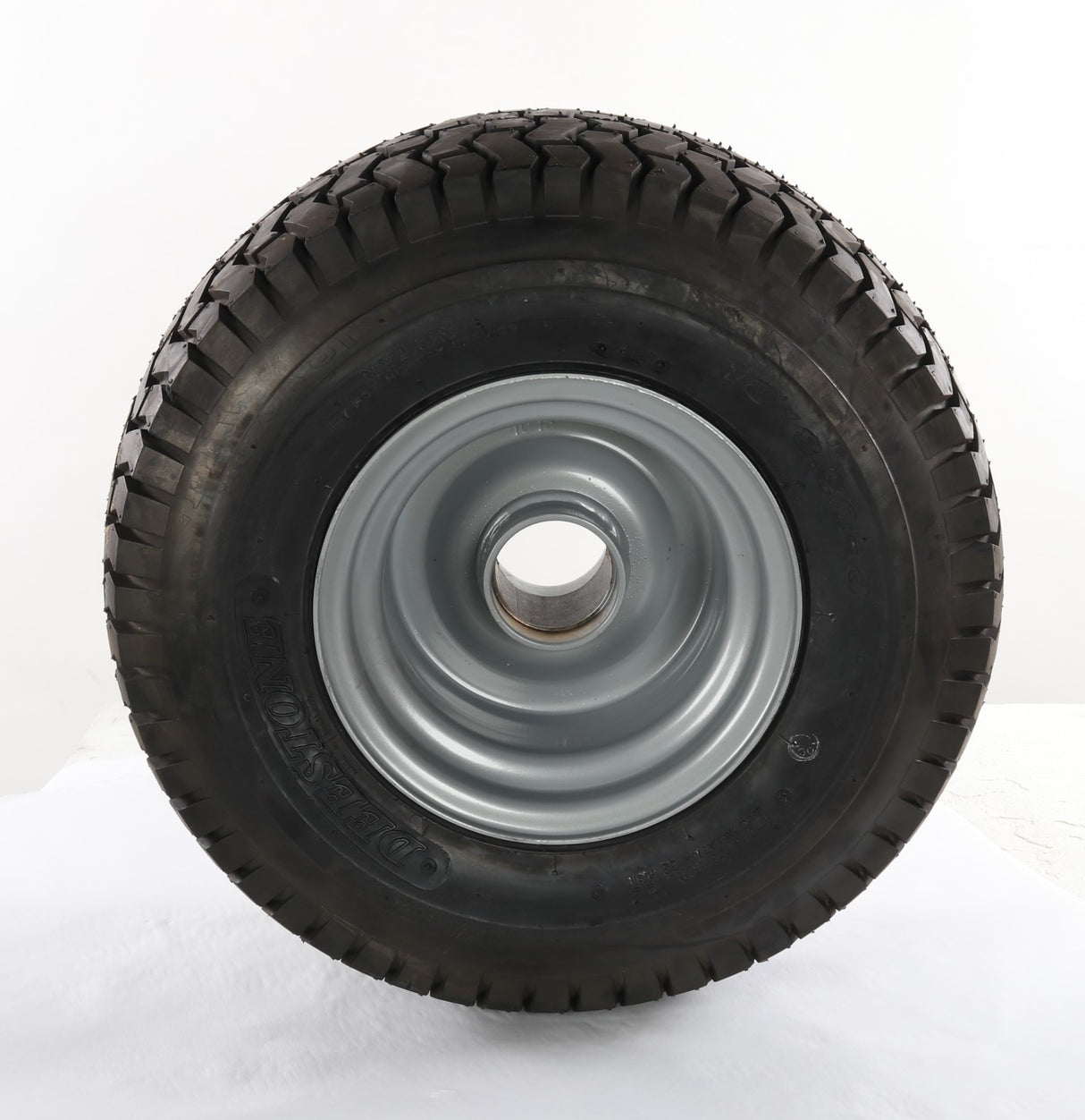 BUSH HOG ­-­ 610.677 ­-­ TIRE ASY - 18x8.50-8