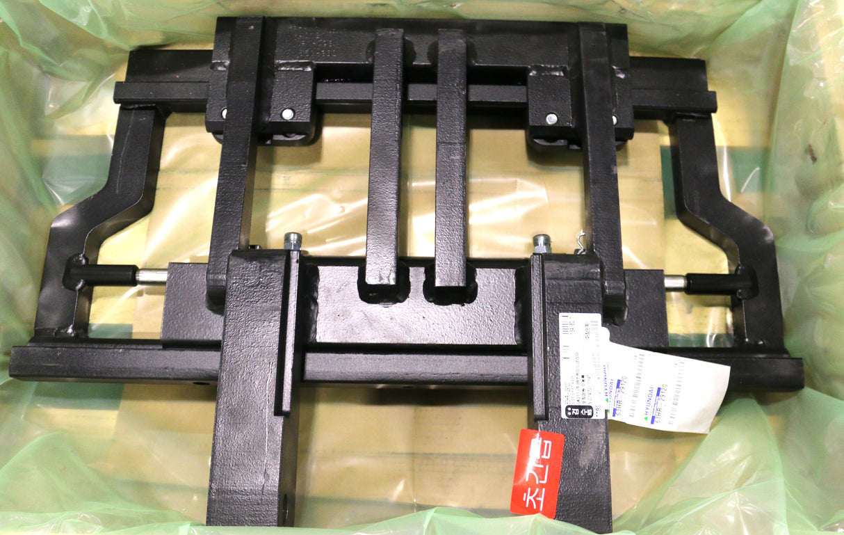 HYUNDAI ­-­ 63HR-29120 ­-­ BACKREST