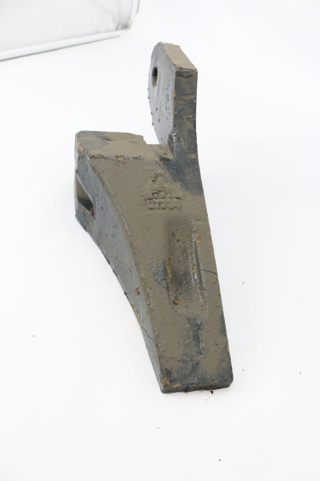 HYUNDAI ­-­ 61Z2-00501 ­-­ TOOTH-LH