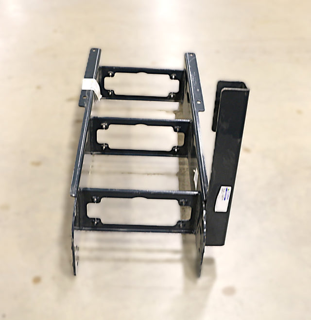 HYUNDAI ­-­ 72LK-64010 ­-­ LADDER-RH