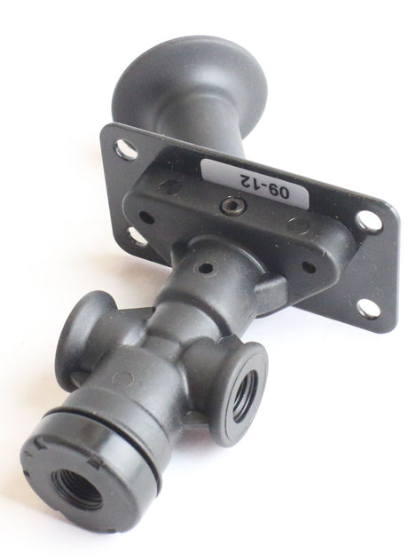 MACK ­-­ 7753-35M18653 ­-­ AIR VALVE