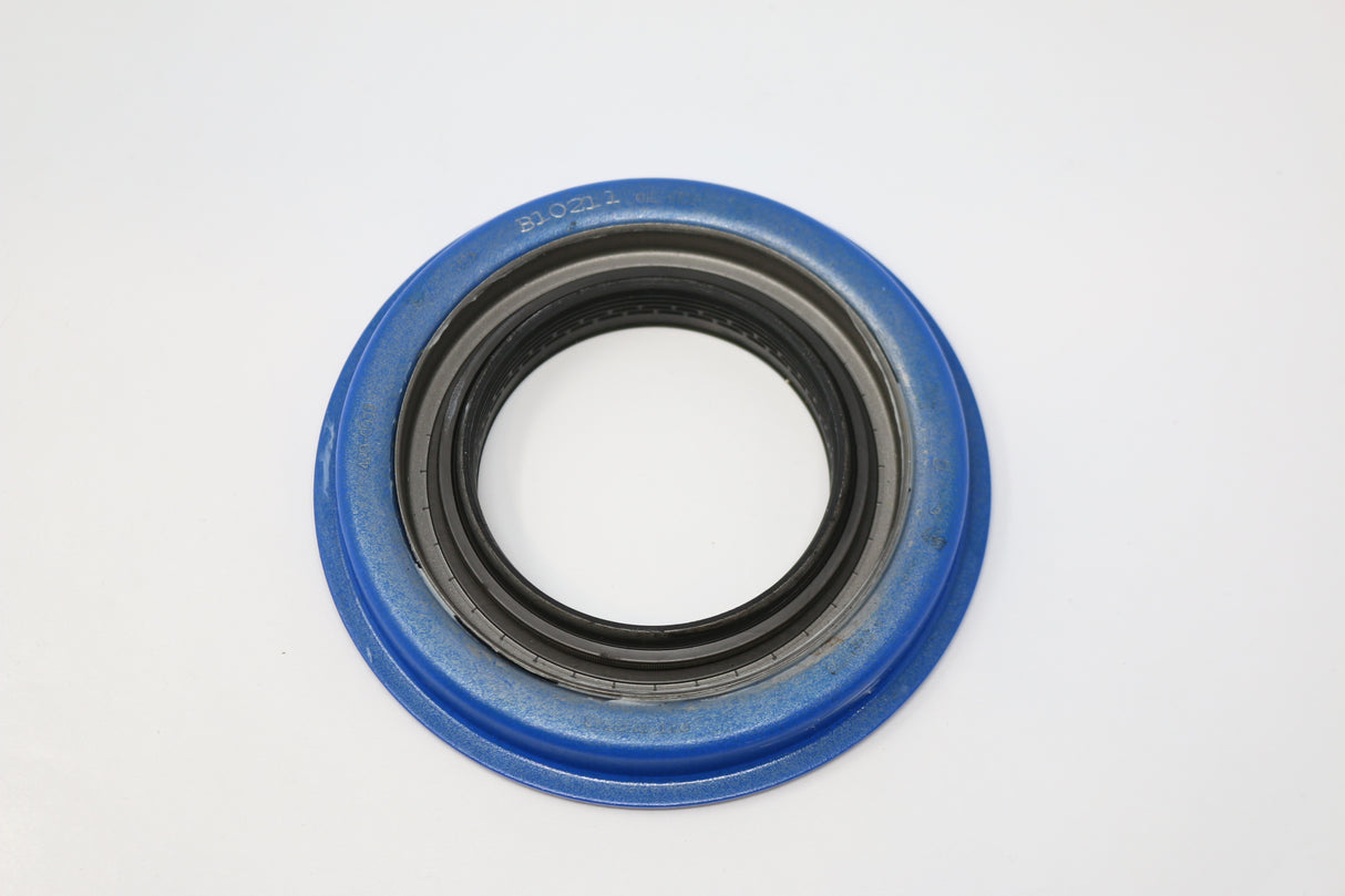 MACK ­-­ 7843-4290003 ­-­ PINION SEAL ASSEMBLY