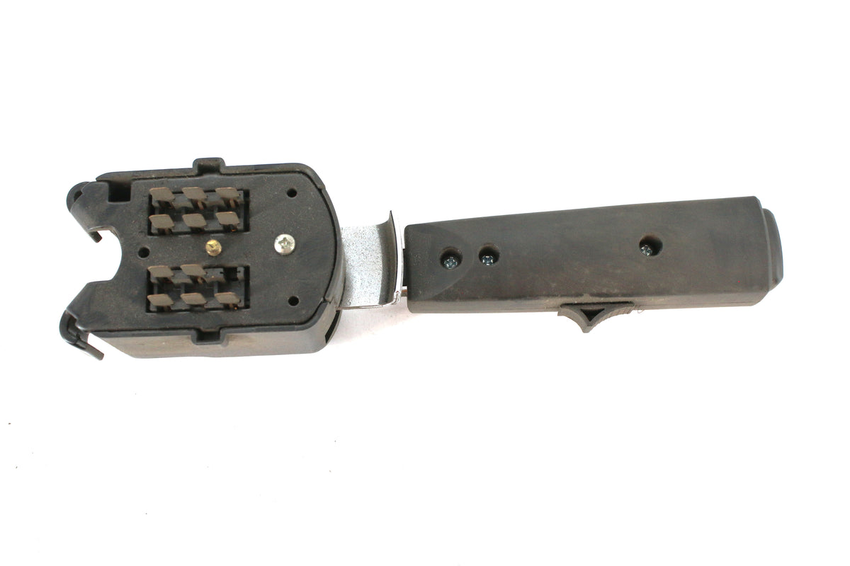 VEHICLE SAFETY MFG ­-­ 999574 ­-­ TURN SIGNAL SWITCH