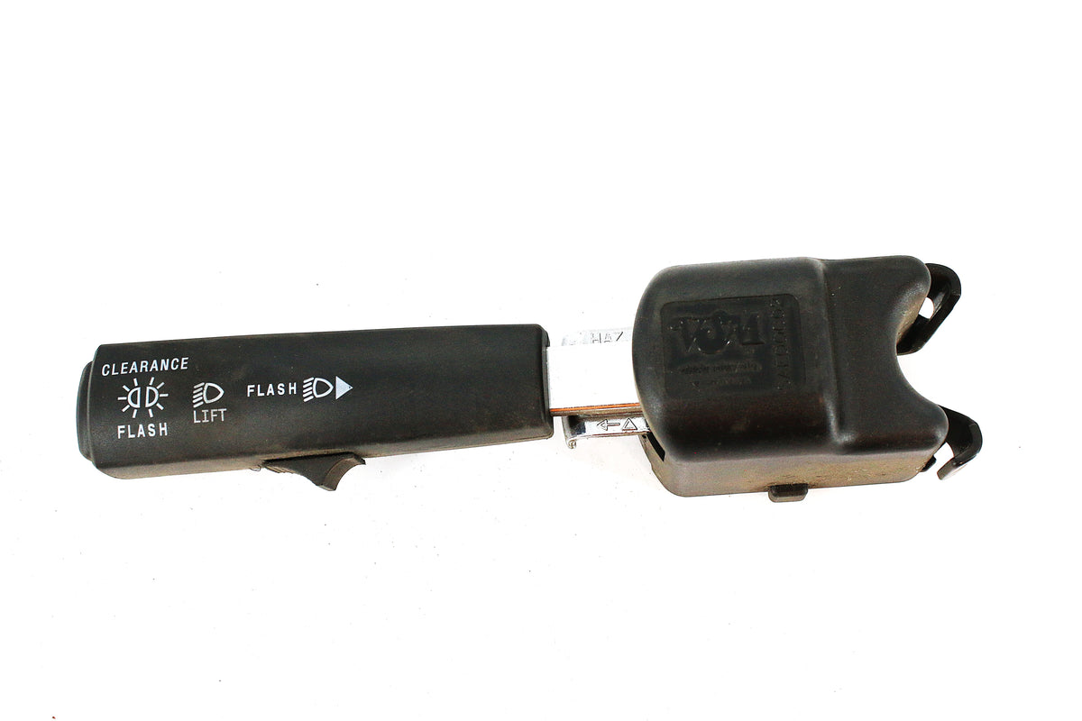 VEHICLE SAFETY MFG ­-­ 999574 ­-­ TURN SIGNAL SWITCH