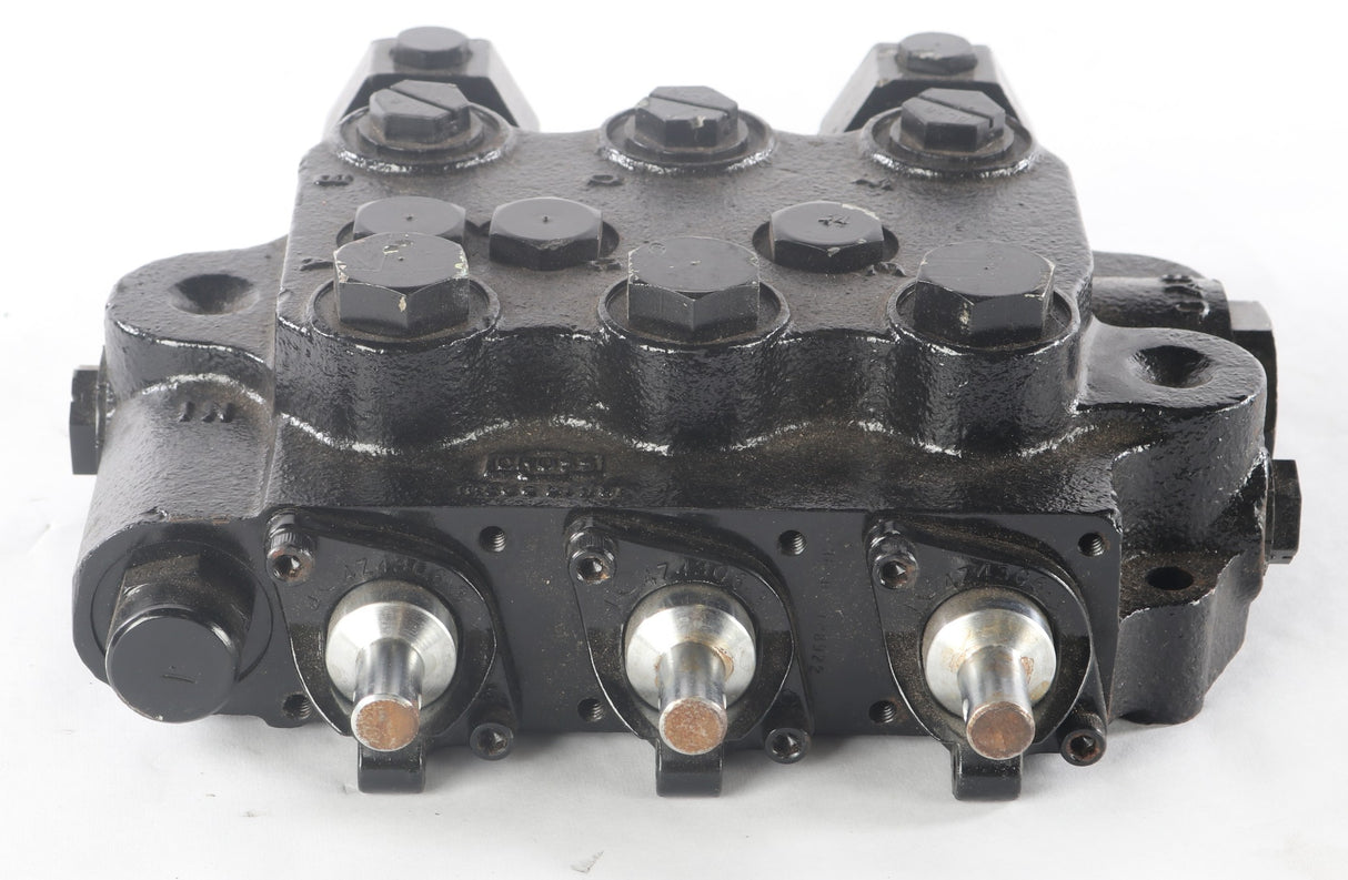 CROSS MFG ­-­ BA3333NANE3EFEF0 ­-­ HYDRAULIC VALVE: 3-WAY 3-SPOOL