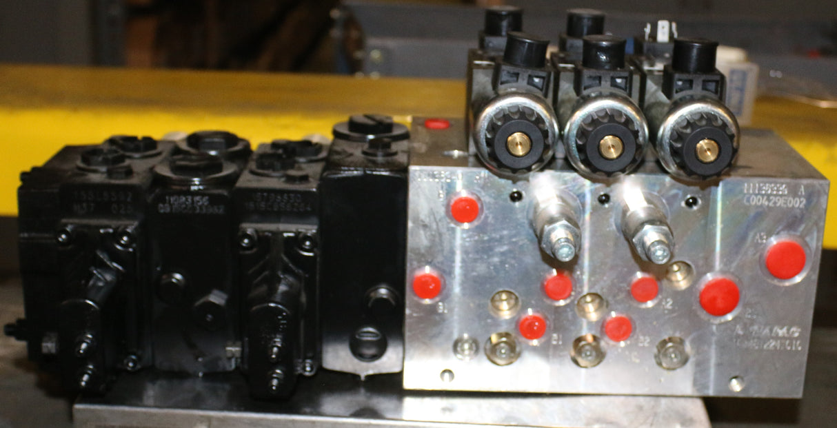 DYNAPAC ­-­ 4812247008 ­-­ HYDRAULIC PROPORTIONAL VALVE