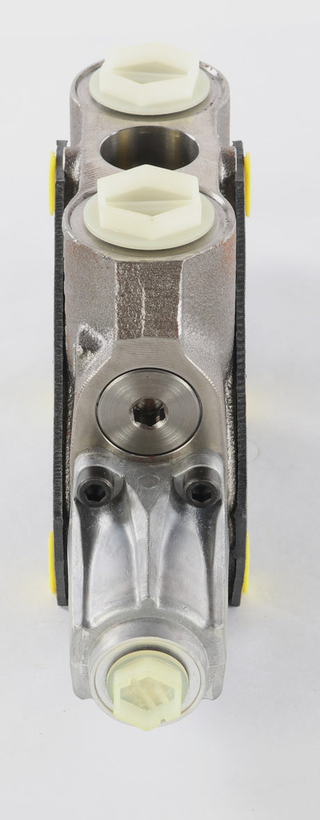 BOBCAT ­-­ 7029376 ­-­ SECTION VALVE