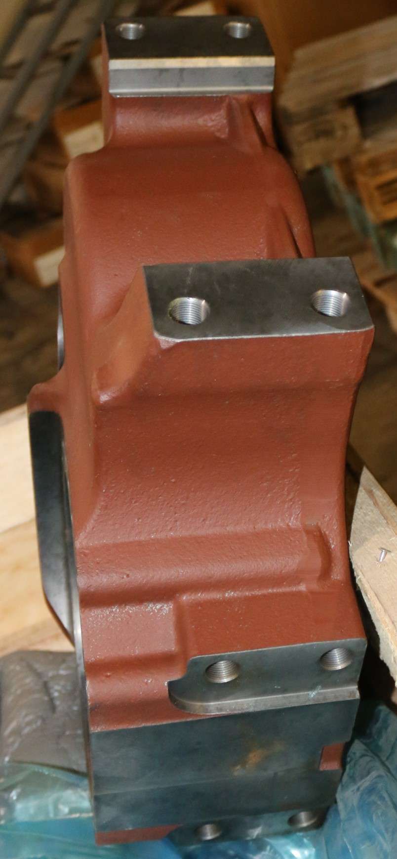 PREVOST ­-­ N8893176 ­-­ GANTRY HOUSING CURB SIDE