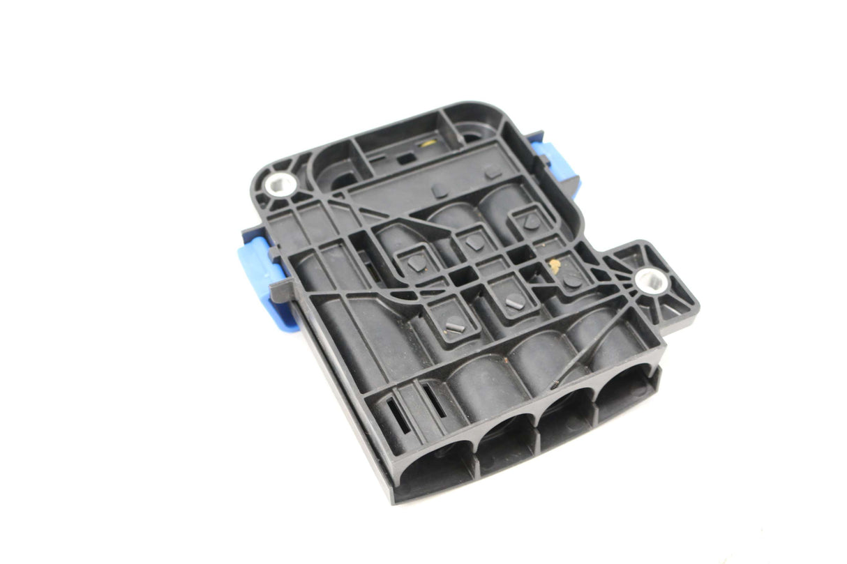 EATON ­-­ PDM-AMI3-AAAC ­-­ FUSE HOLDER: 3 POS: PDM-AMI BOLT-IN