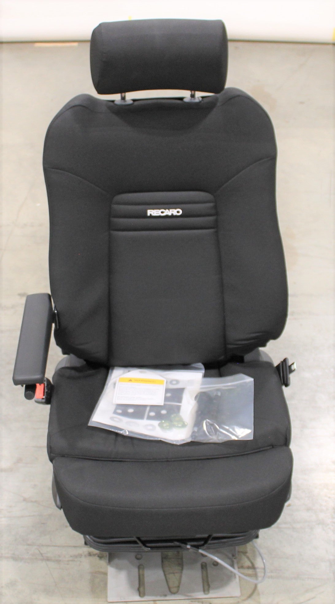 RECARO ­-­ 41V.05.202.CC11 ­-­ DRIVERS SEAT B100W