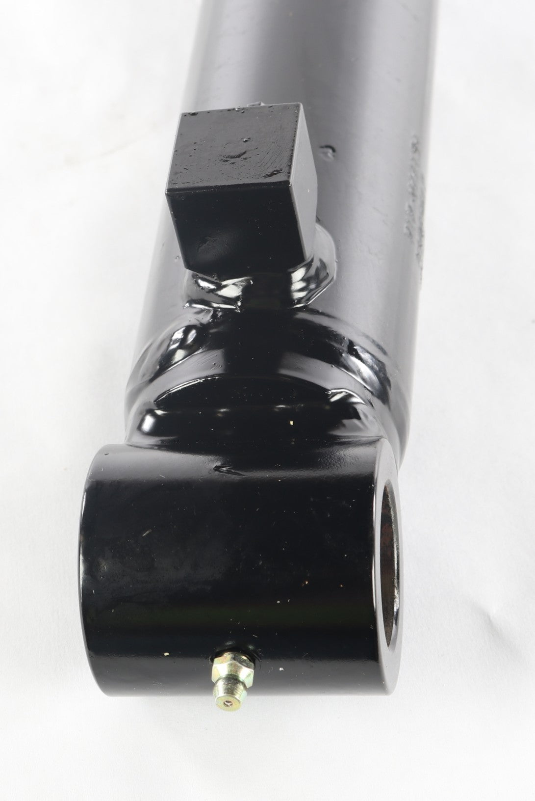 YANMAR ­-­ 917-04413A ­-­ CYLINDER 24"LG:2"BORE