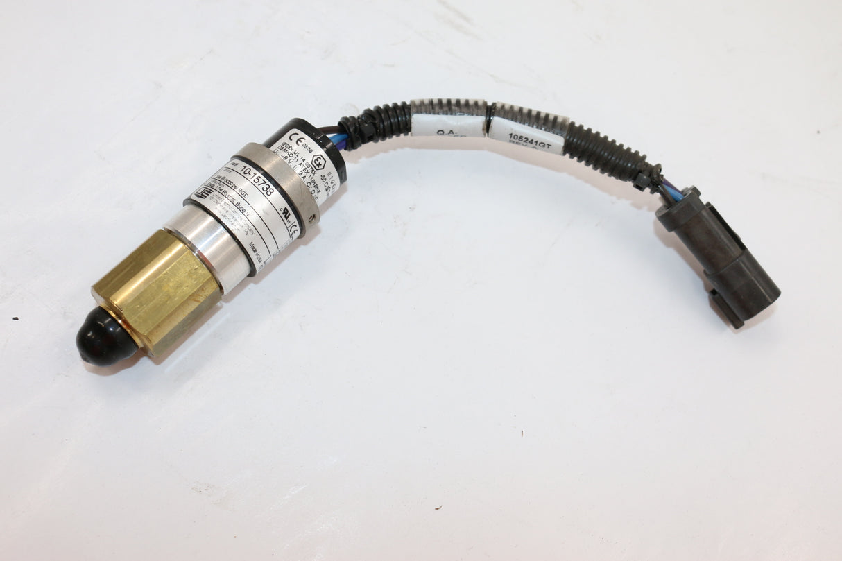 JLG ­-­ GN105241 ­-­ HARNESS: PRESSURE SWITCH