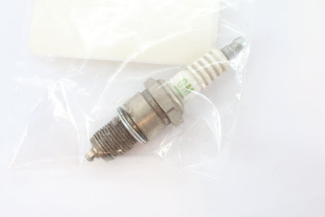 JLG ­-­ 70043709 ­-­ SPARK PLUG