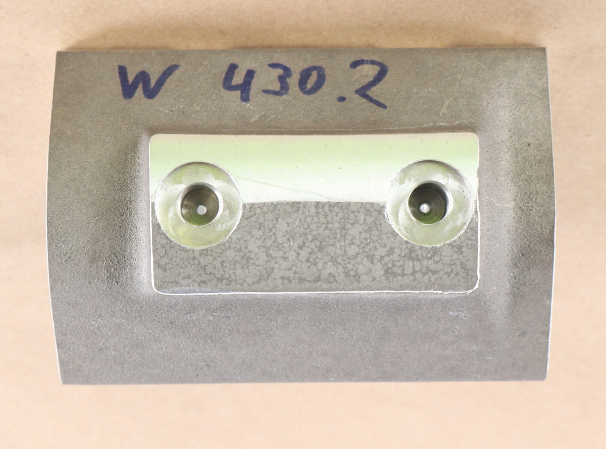 MANITOWOC GROVE ­-­ 02313435 ­-­ CYLINDERHOUSING