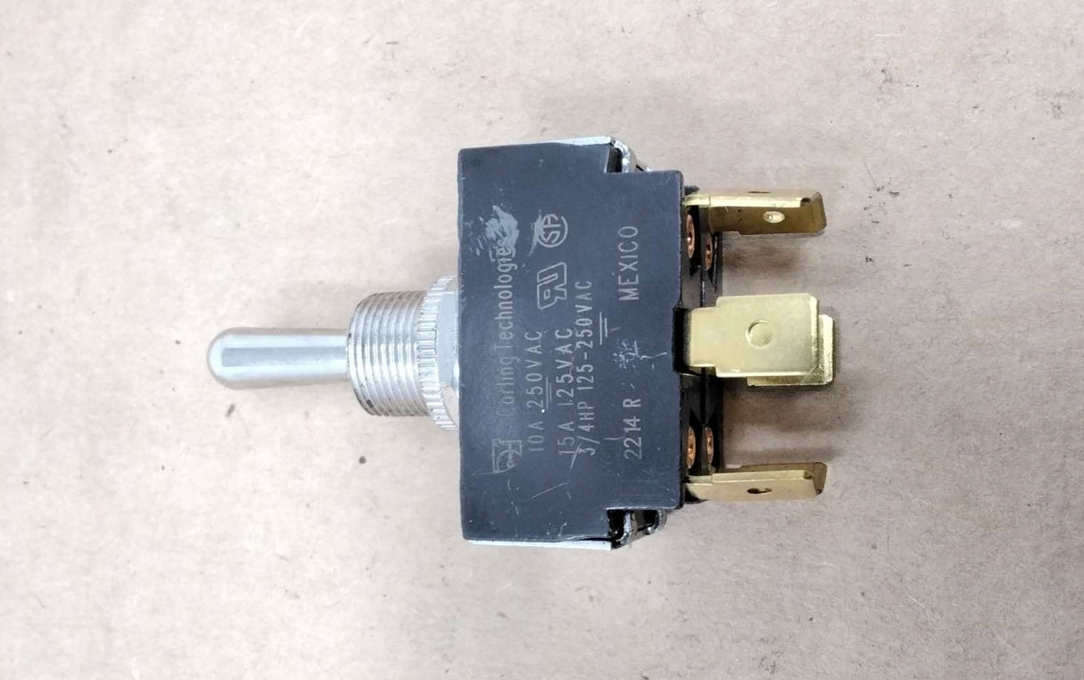 CLUB CAR ­-­ 1015636 ­-­ TOGGLE SWITCH