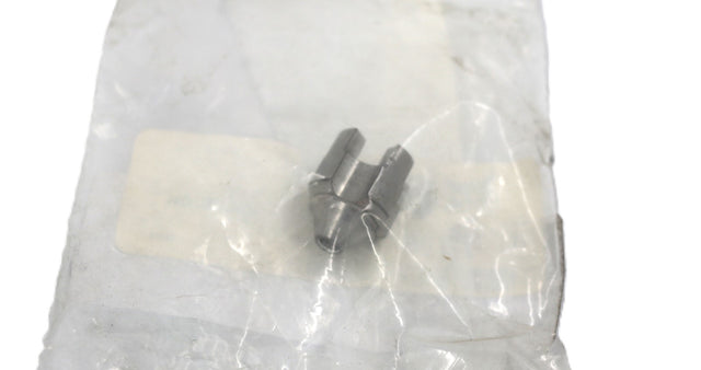 BOBCAT ­-­ 7186598 ­-­ VALVE CHECK