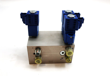 JLG ­-­ GN139463GT ­-­ MANIFOLD JIB