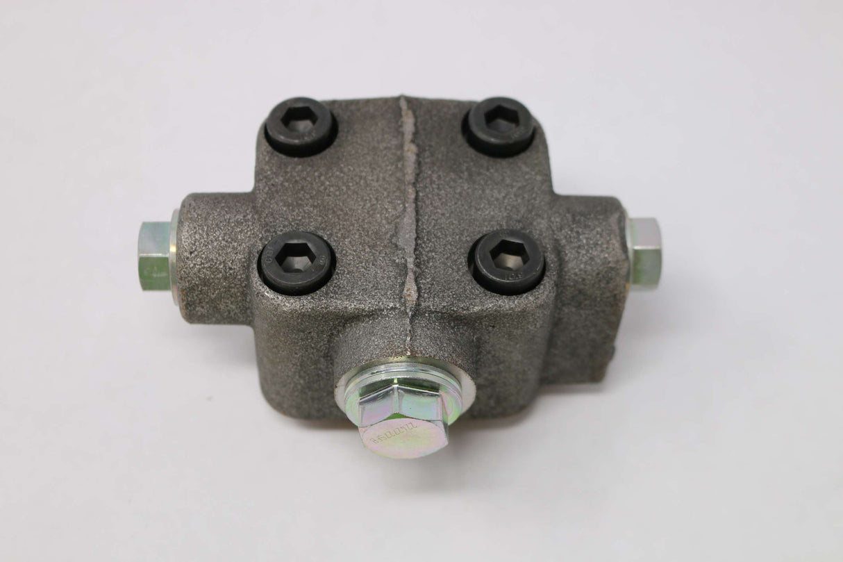 JLG ­-­ 70028420 ­-­ FLUSHING VALVE