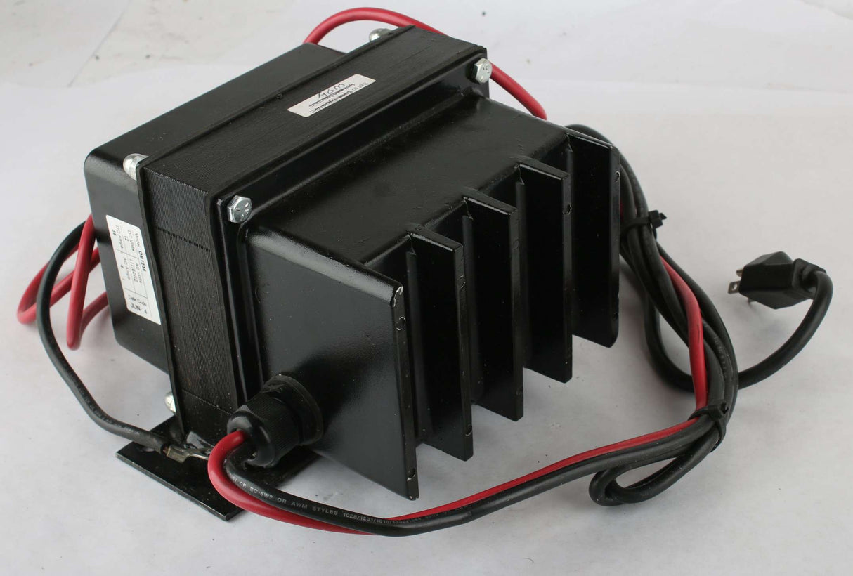 JLG ­-­ 70010554 ­-­ BATTERY CHARGER_12V/35A_AGM/FL