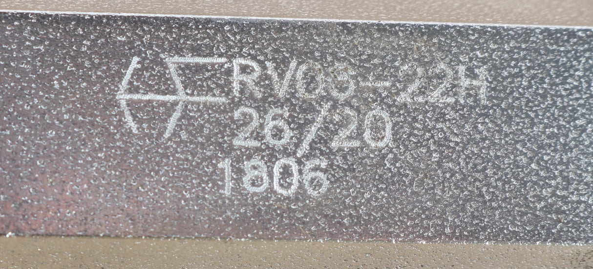 JLG ­-­ 70045783 ­-­ VALVE RELIEF 2000 PSI