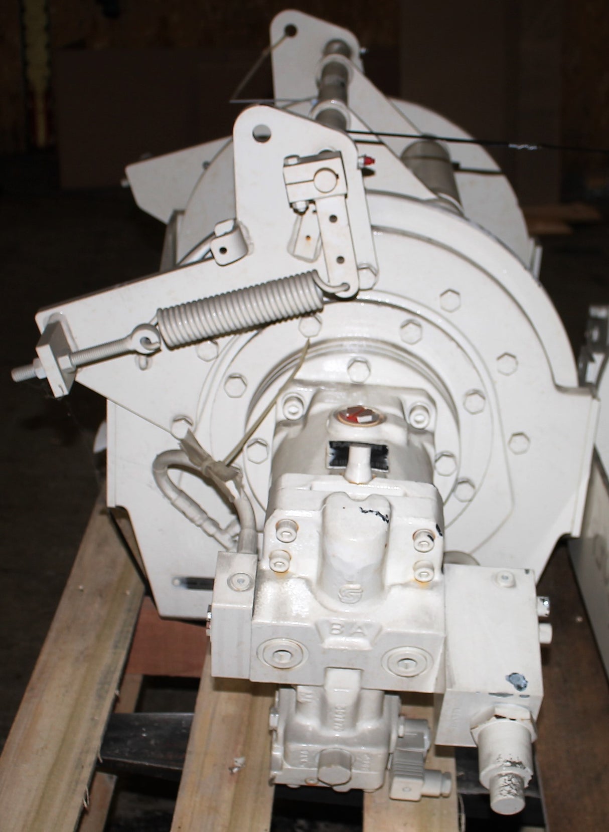 TEREX ­-­ T123034 ­-­ HYDRAULIC WINCH