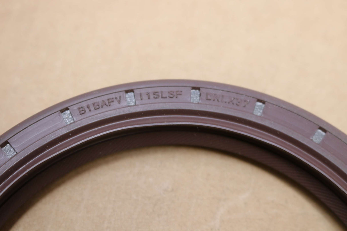 DEUTZ DIESEL ­-­ 2421820 ­-­ OIL SEAL