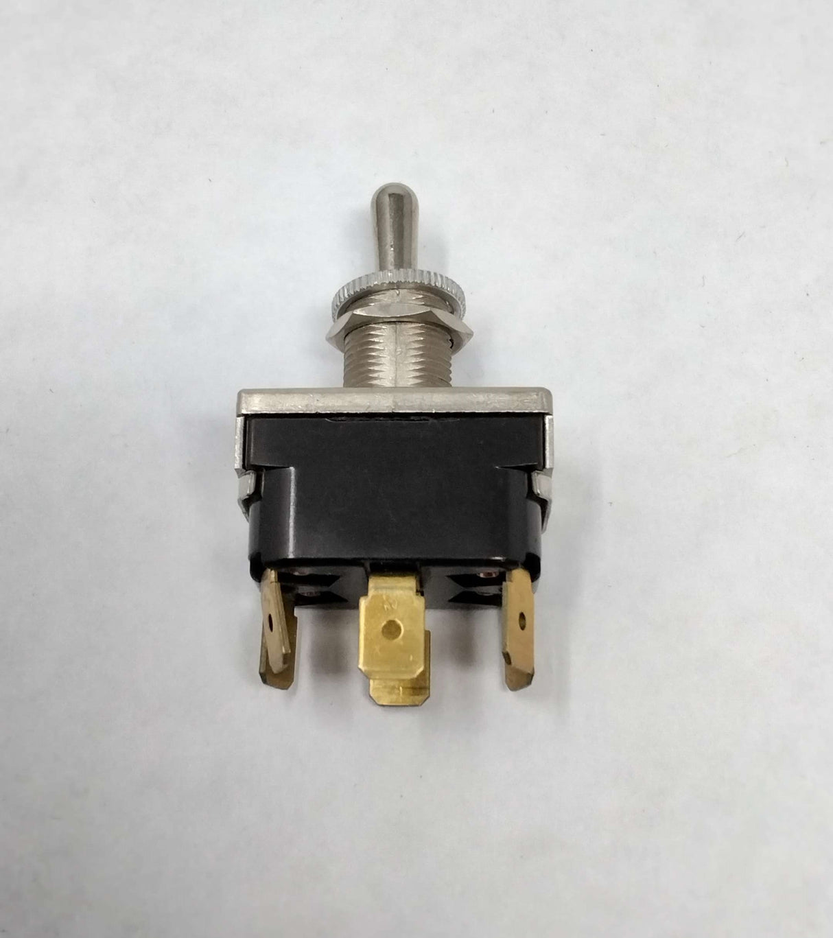 APPLETON ­-­ 0121-0010N ­-­ TOGGLE SWITCH: DPDT ON-OFF-ON