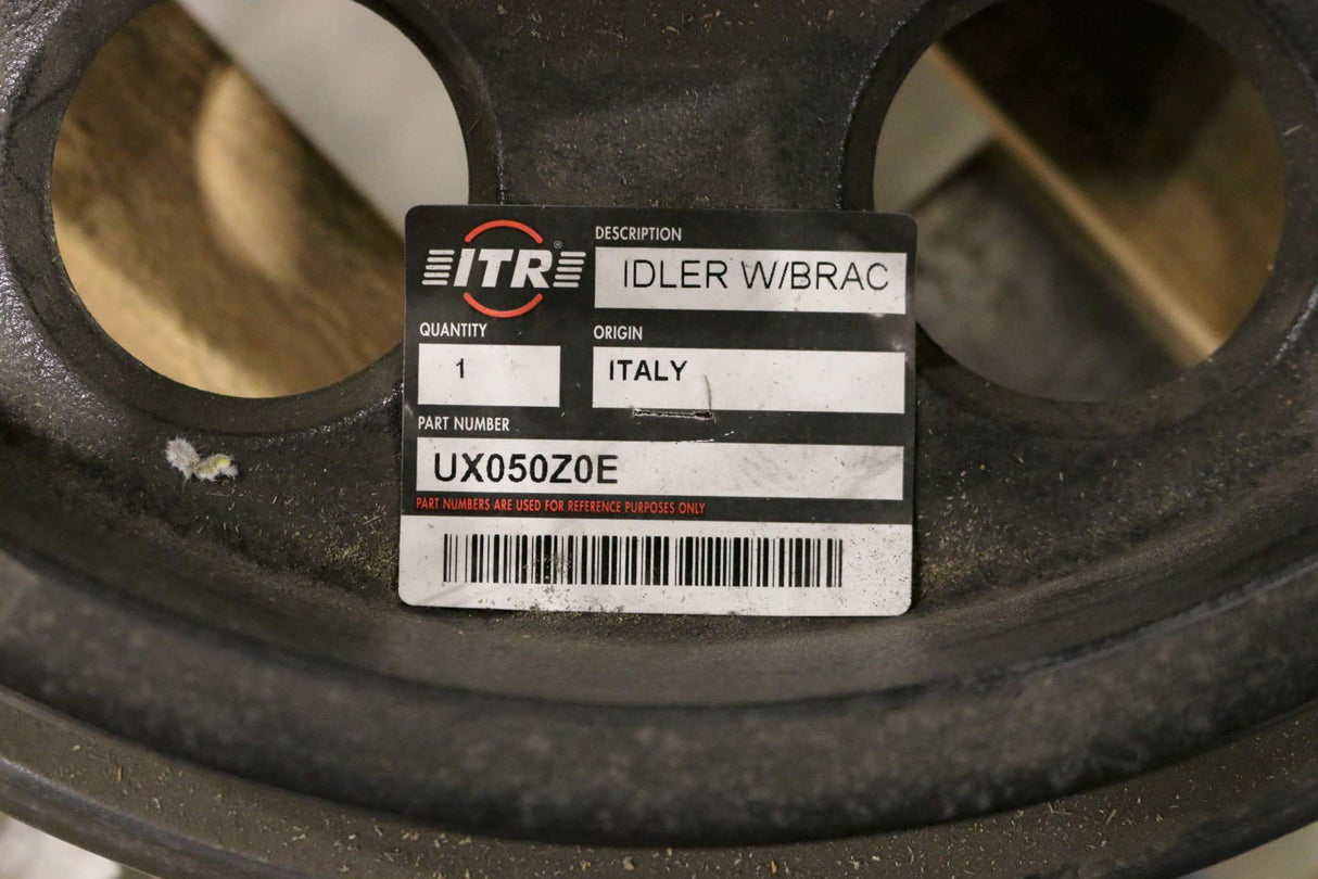 ITR   ­-­ UX050Z0E ­-­ IDLER WHEEL W/SUPPORT