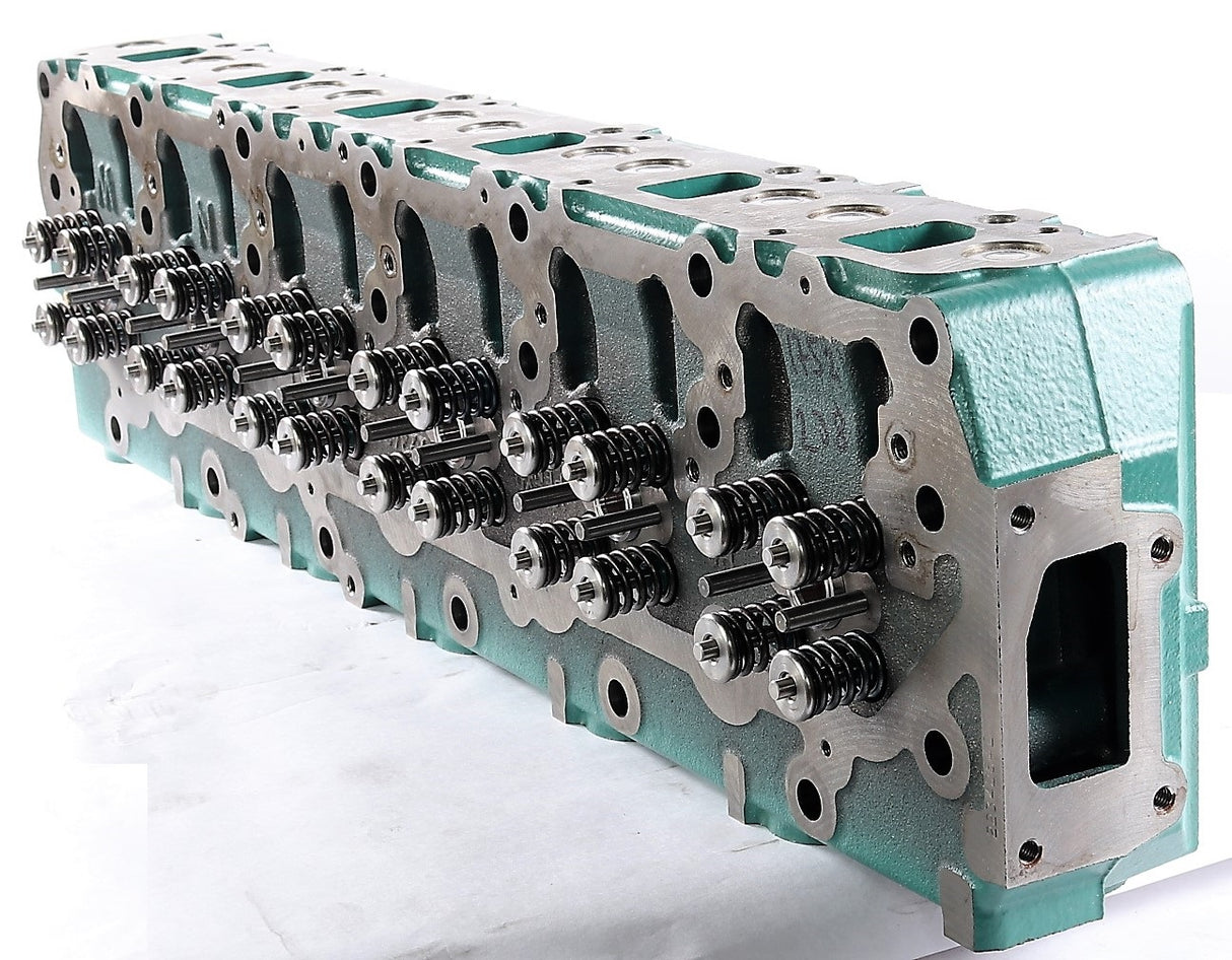 VOLVO PENTA ­-­ 3801641 ­-­ CYLINDER HEAD REMAN