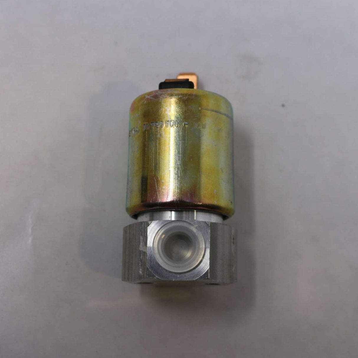 MAHLE ­-­ 11.728.106 ­-­ SOLENOID VALVE 12V