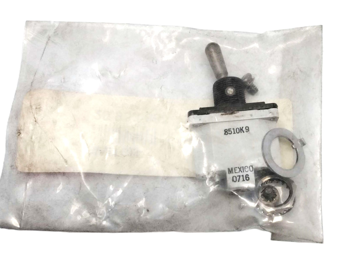 CUTLER HAMMER  ­-­ 8510K9 ­-­ TOGGLE SWITCH