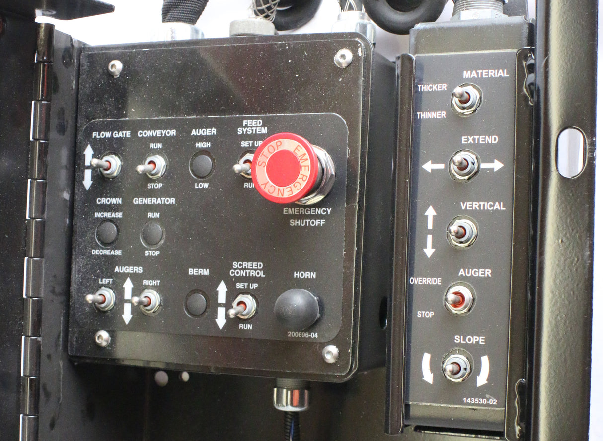 ROADTEC ­-­ 207531-01 ­-­ ASSEMBLY-RH-ELECTRICAL BOX S-8