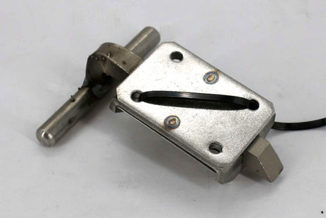 SCHWARZE ­-­ 63177 ­-­ T HANDLE SPRING LATCH S-SERIE