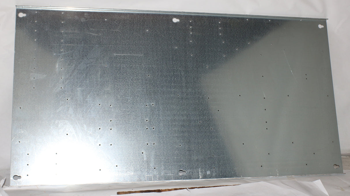 BOBCAT ­-­ 46847203 ­-­ PANEL