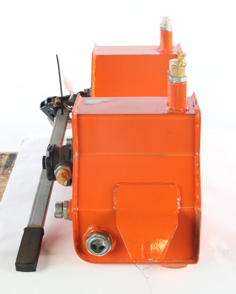JLG ­-­ 154442J2 ­-­ COMPLETE OIL TANK