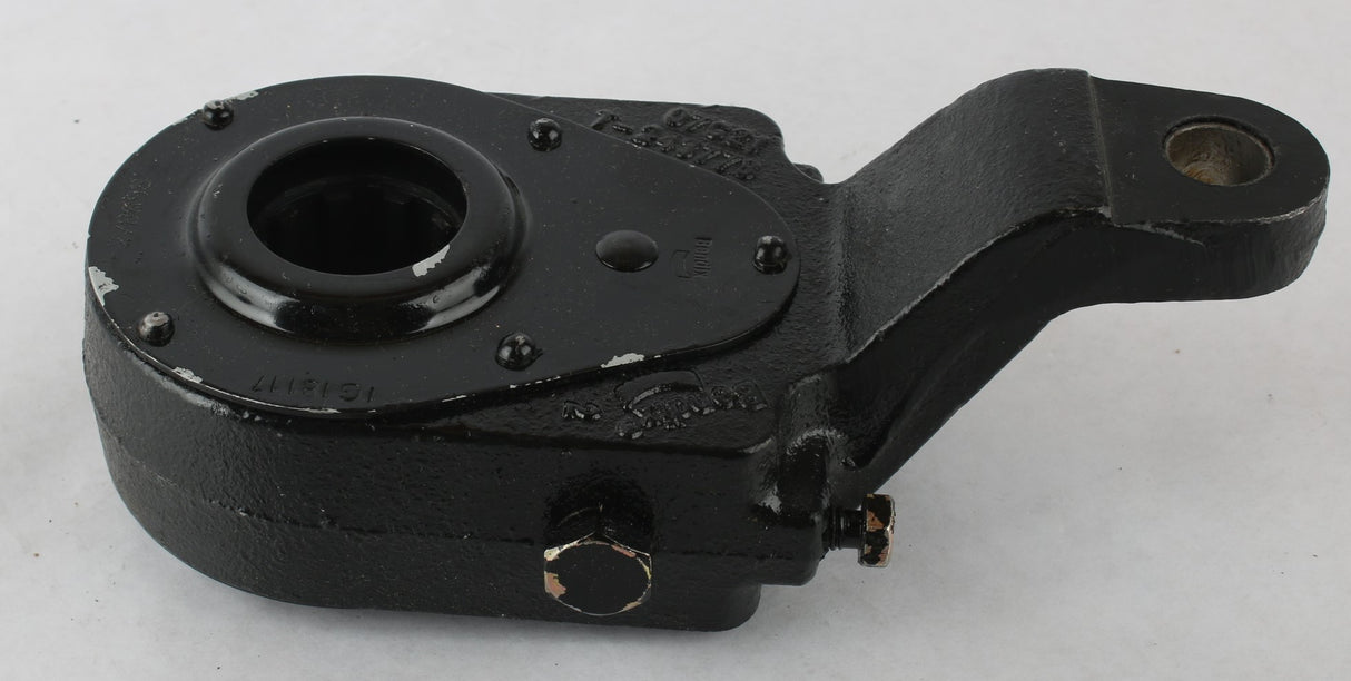 GRADALL ­-­ 83924244 ­-­ RH SLACK ADJUSTER