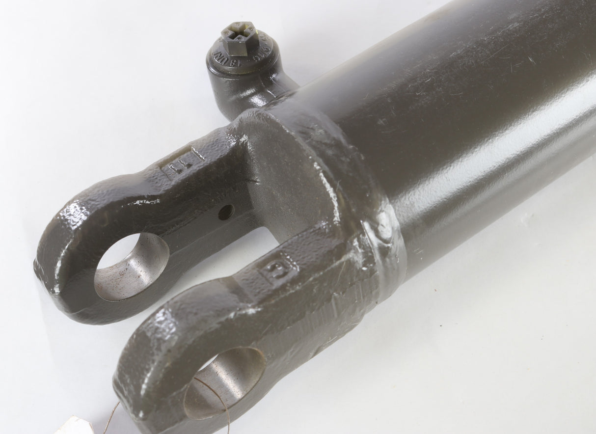 VOLVO ­-­ 15712595 ­-­ HYDRAULIC CYLINDER