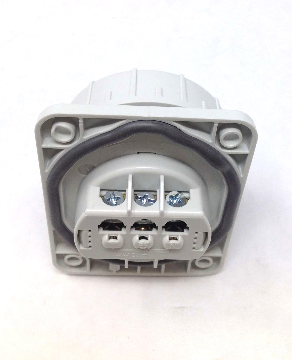 IDE ELECTRIC  S.L. ­-­ IP67 00105 ­-­ DOMESTIC SOCKET-RIM 3P IP67