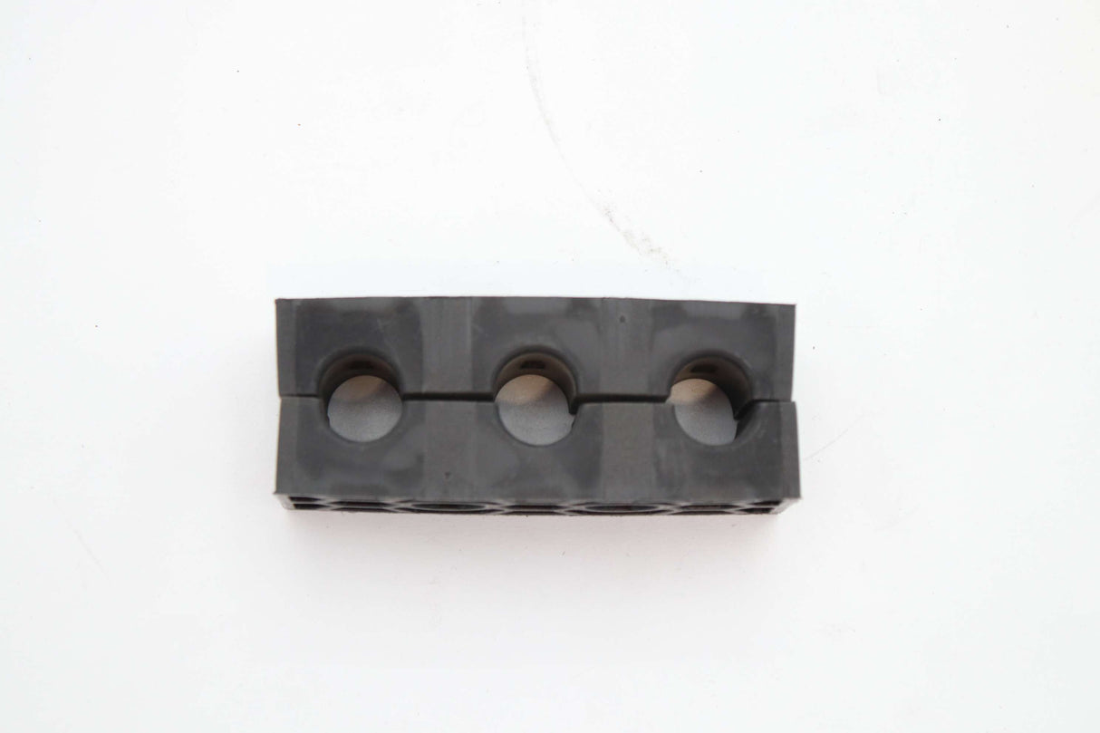 SCHWARZE ­-­ 69069 ­-­ CLAMP HARDLINE 3 HOLE