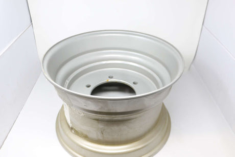 GKN WHEELS|MOVEERO (AURELIUS) ­-­ 2152165 ­-­ WHEEL16.5 X 9.7 - 6 LUG