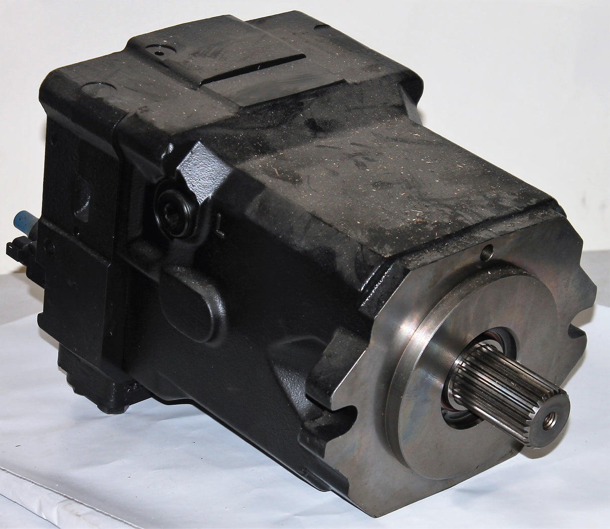 LINDE HYDRAULICS ­-­ 2360117 ­-­ HYDRAULIC MOTOR: AXIAL PISTON VARIABLE