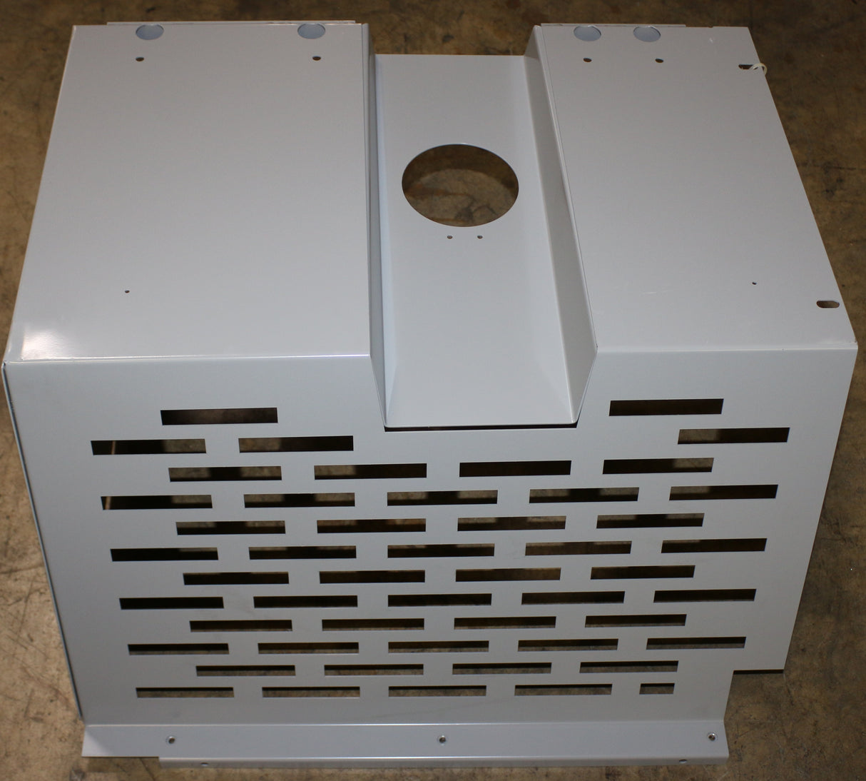 JLG ­-­ 91556015 ­-­ COVER RADIATOR