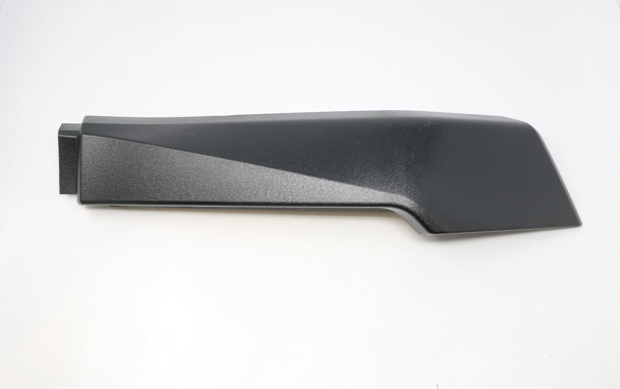 PACCAR ­-­ A33-1249-100 ­-­ REAR KICK PLATE FAIRING