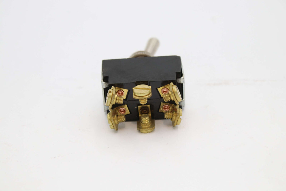 CARLING TECHNOLOGIES  ­-­ 2GM54-73 ­-­ TOGGLE SWITCH DPDT ON/OFF/ON